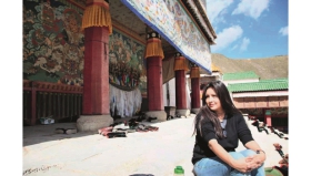 Isolda_Morillo_posa_frente_al__151409_副本.jpg